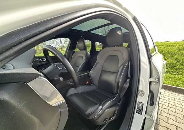 Volvo XC 60 cena 154900 przebieg: 114000, rok produkcji 2020 z Lipiany małe 781